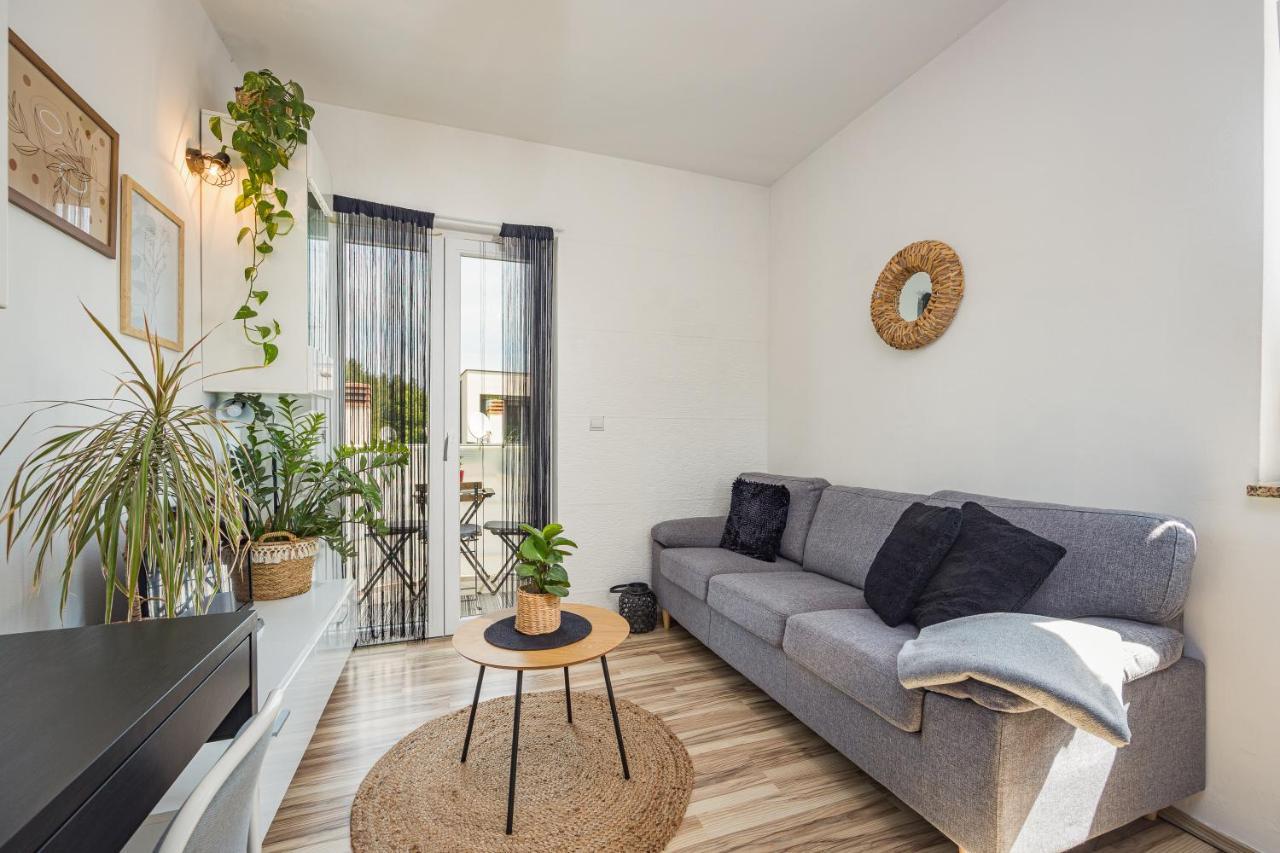 Apartamento Studio Apartman Marly Pula Exterior foto