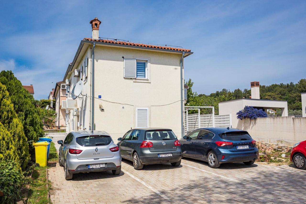 Apartamento Studio Apartman Marly Pula Exterior foto